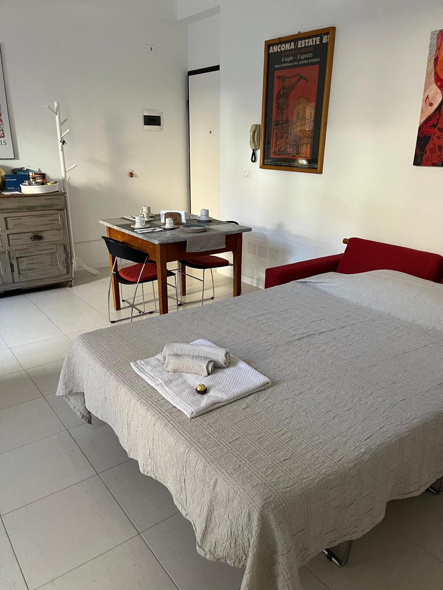 Minevaganti Apartamento Ancona Exterior foto